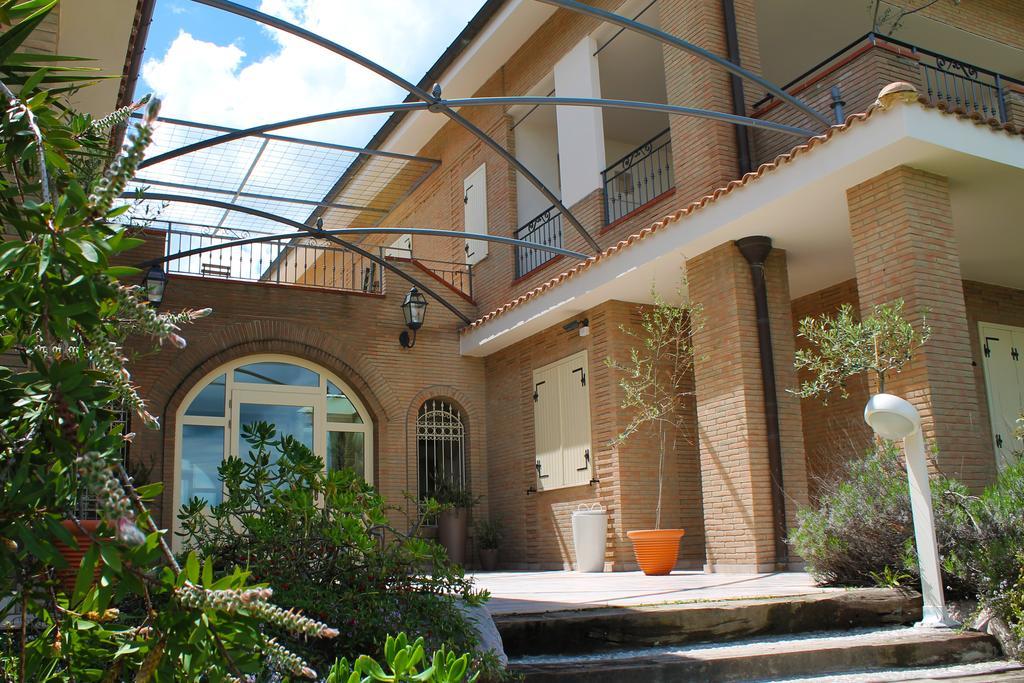 Le Nicchie Guest House Lucera Exterior photo